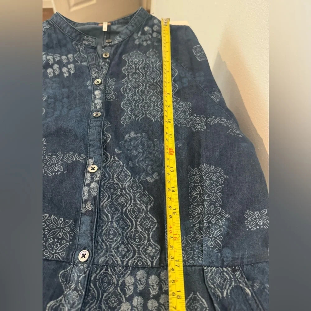 Free People Indigo Daze Denim Chambray Printed Jumpsuit Tie Sleeves Boho Size XS - Picture 4 of 13